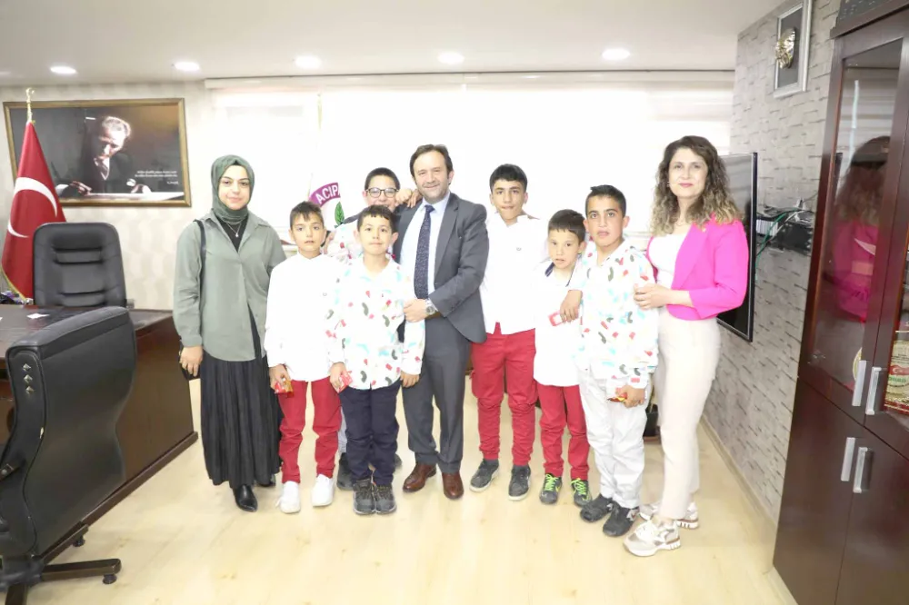 Başkan Yıldırım, Özel Eğitim Sınıfı Öğrencilerini Ağırladı