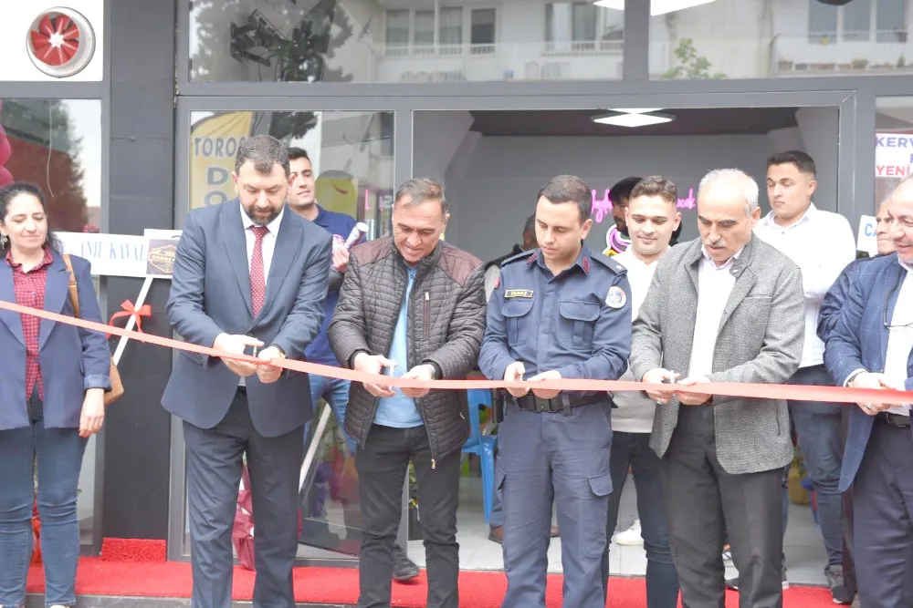 Toros Dondurma Yeni Yerinde Hizmete Devam Ediyor