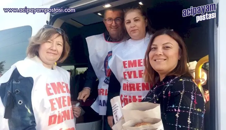 1
                    Mayıs’ta çalışanların bayramını
                    kutladılar