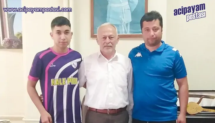 Acıpayamlı sporcuya
                    büyük onur