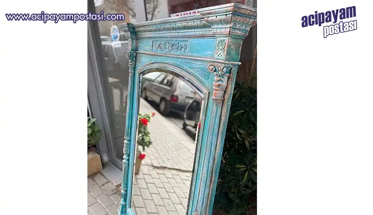 Asırlık ayna çerçevelerine yeniden hayat
                    dokunuşu