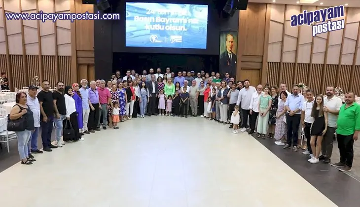 Başkan Doğan yemekte gazetecilerle bir
                    araya geldi