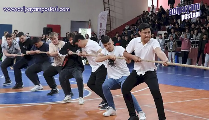 Çal’da 19 Mayıs
                    törenle kutlandı