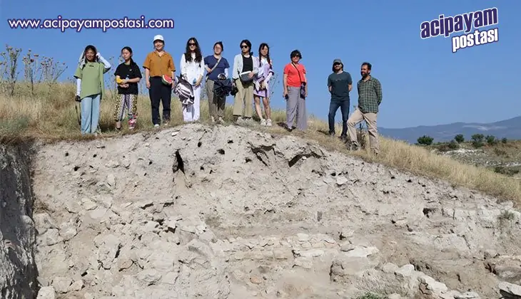 Çin’den gelip, Çal’da devam eden antik
                    kazıları incelediler