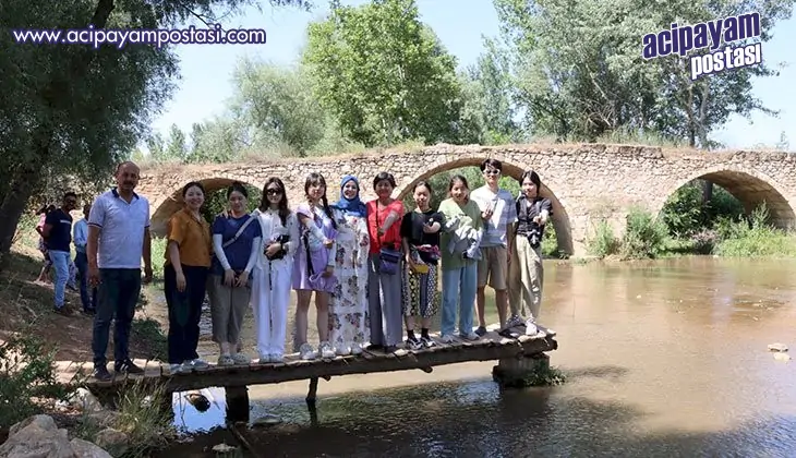 Cinli heyet
                    Menderes’te serinledi