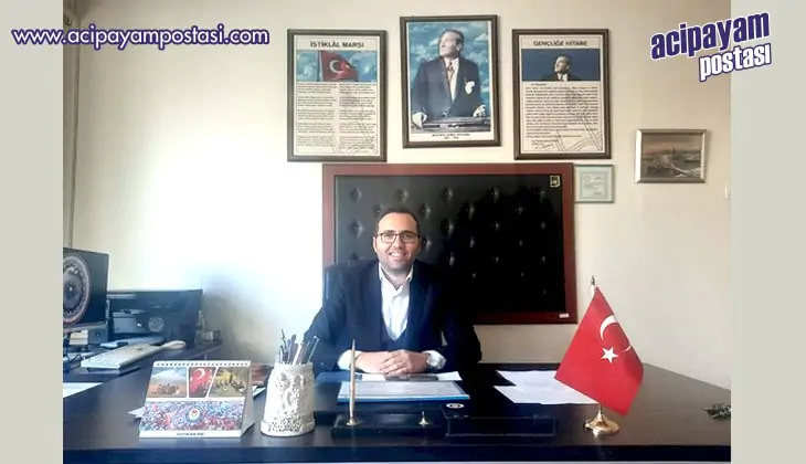 GELECEĞİN
                    KAPILARINI ÖĞRETMENLER
                    AÇAR