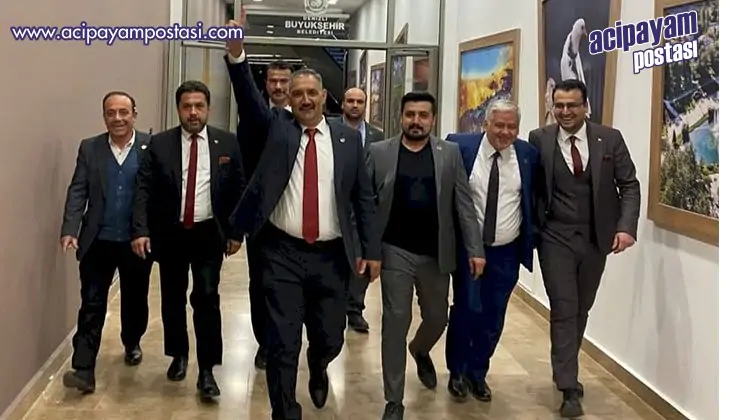 İsmail Karateke, “Seçimde gelip geçer,
                    15 Mayıs sabahı birbirinizin yüzüne bakacak şekilde
                    hareket edin”