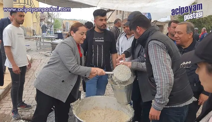 Milletvekili Adayı Kalkan Keşkek
                    Dağıttı