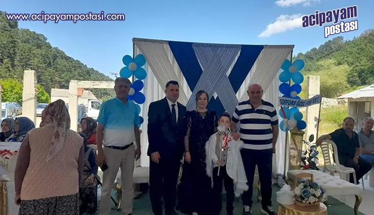 MUSTAFA
                    ŞEVİK SÜNNET MERASİMİNE
                    KATILDI