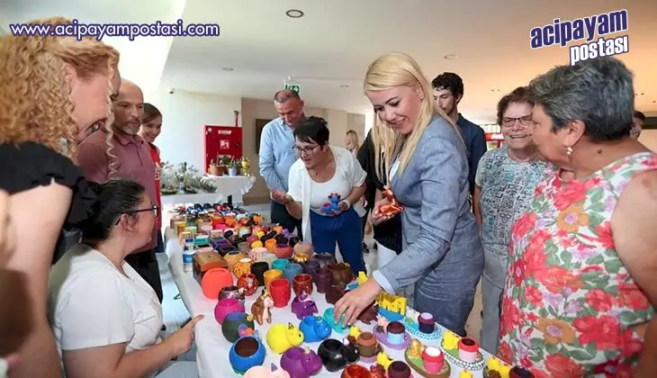 Özel
                    öğrencilerin ürünleri görücüye
                    çıktı