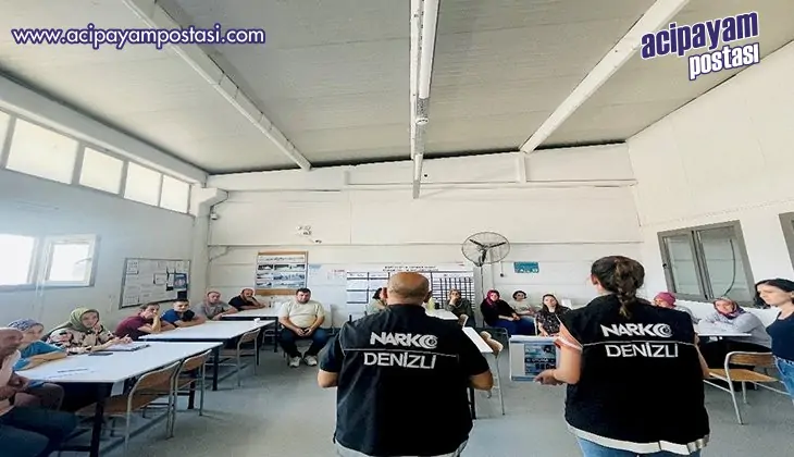 Polis vatandaşları uyuşturucuya karşı
                    uyarıyor