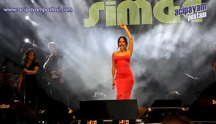 Simge Sağın nefesleri
                    kesti