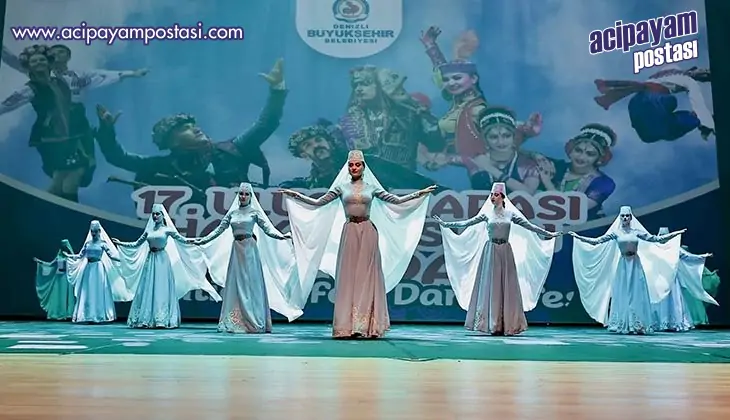 Uluslararası Halk Dansları Festivali
                    sona erdi