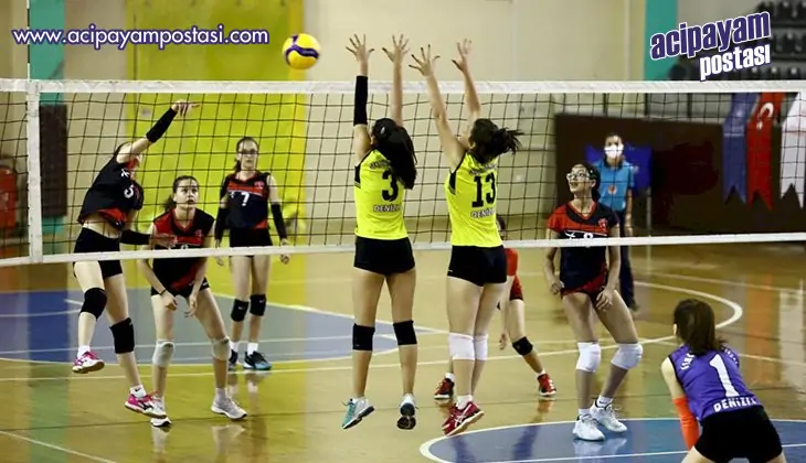 Voleybol
                    turnuvası Denizli’de
                    başlıyor